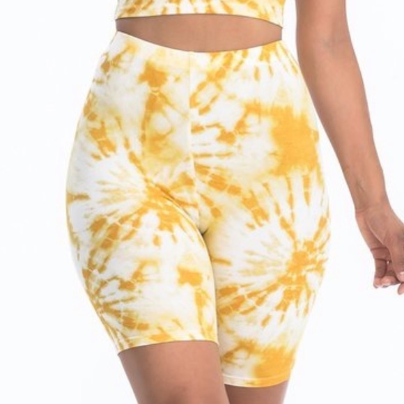 🌈 Tie-Dye Crop Top Short Set 🌈 - Picture 3 of 3